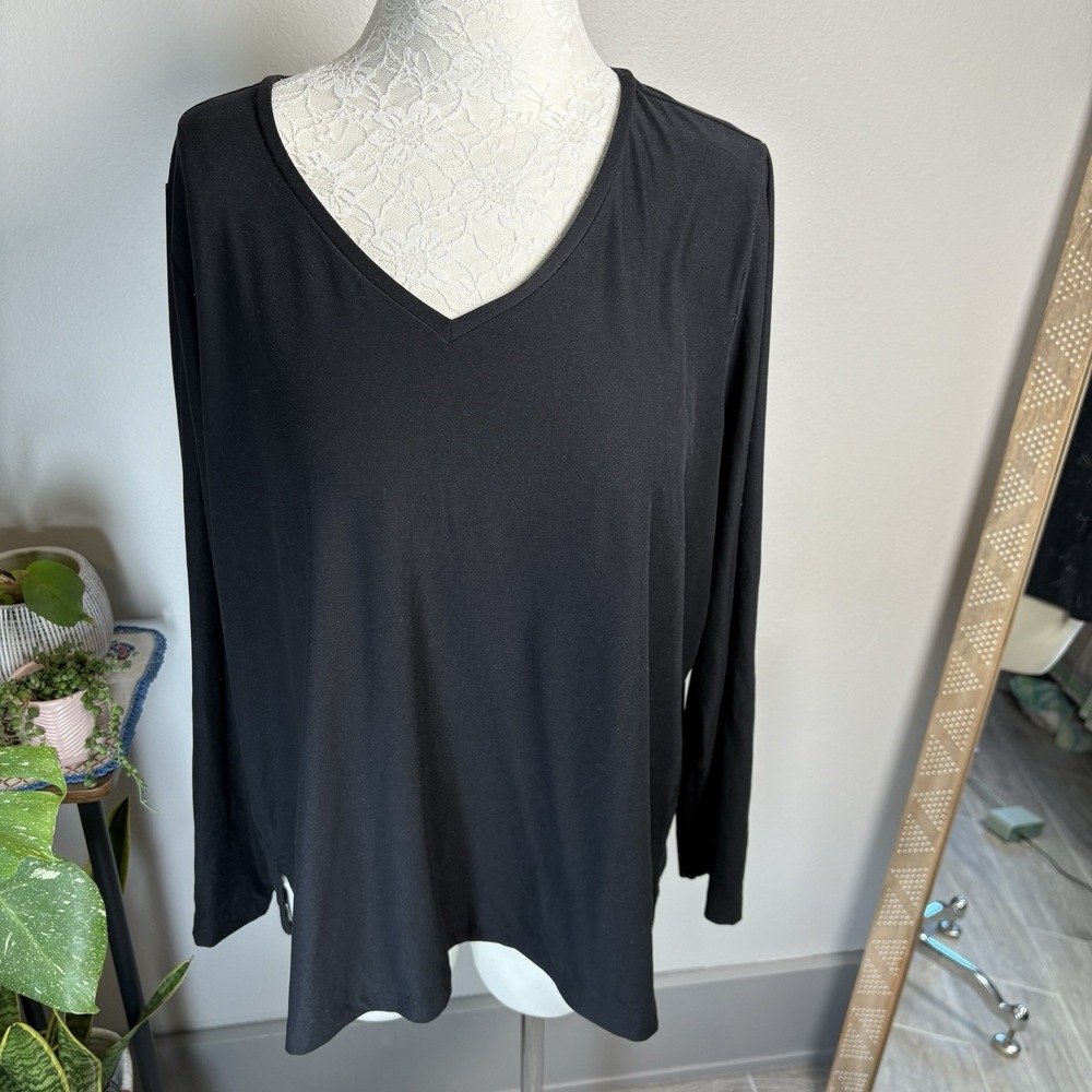 Lands End Women 1X 16W/18W Black V Neck Top Athleisure UPF 50 Plus Stretch